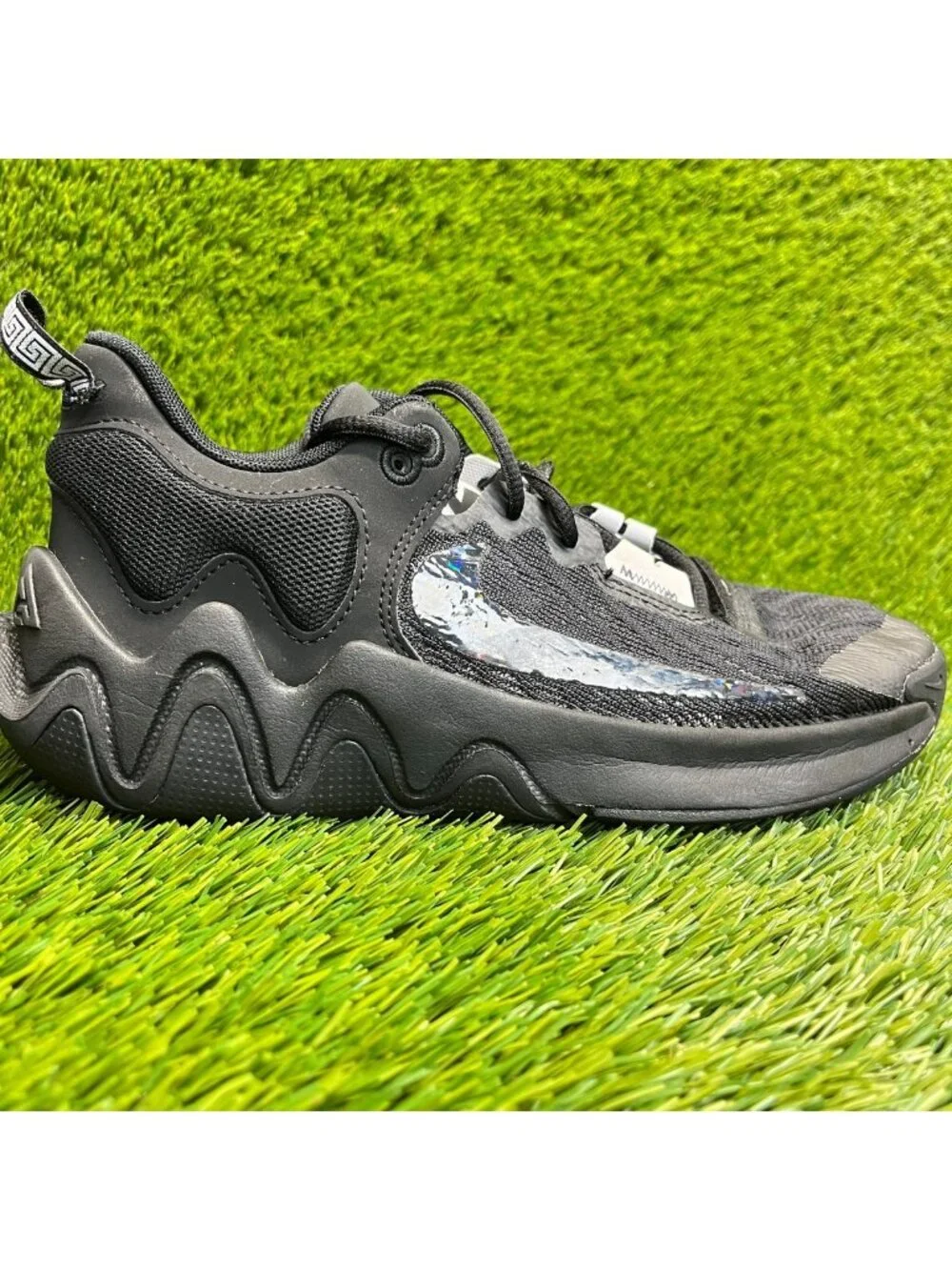 Nike Giannis Immortality 2 Boys Size 6Y Black Basketball Running Shoes Sneakers